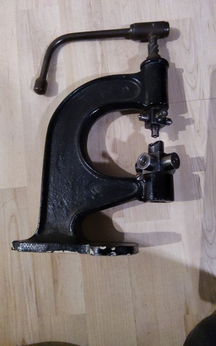 Spindelpresse ösenpresse aus - Ösenpresse,